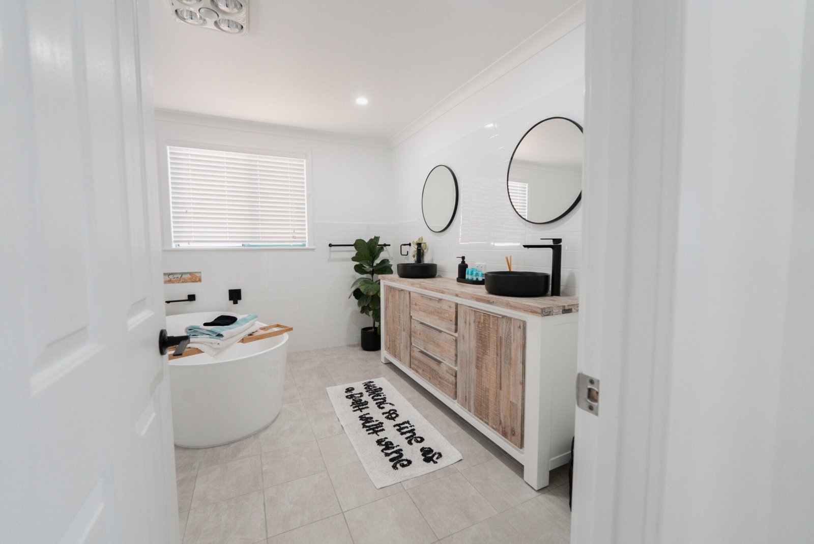 The King Suite bathroom